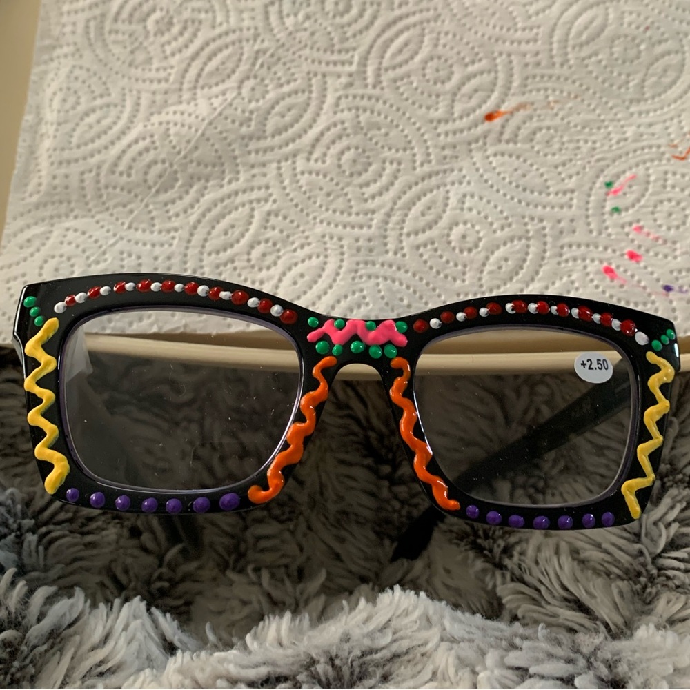 HANDPAINTED READERS - Picture 13 of 13